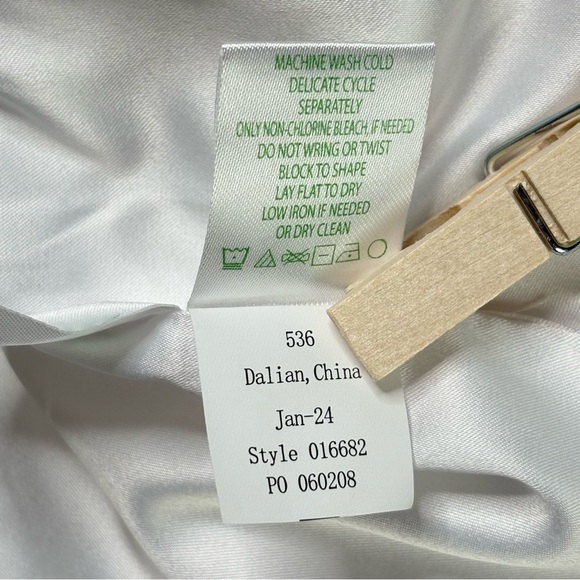 Lilly Pulitzer Zoya Ruffle Top Caliente Pucker Jacquard Resort White - Picture 11 of 12